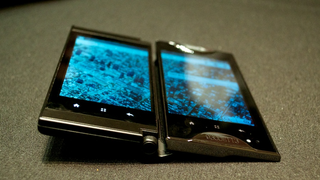 Kyocera's Double-Headed Echo Phone Is Mutant Without the Super